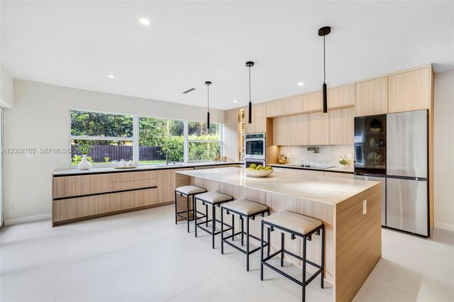 8230 SW 150th Dr, Palmetto Bay, FL 33158