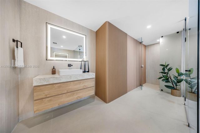 8230 SW 150th Dr, Palmetto Bay, FL 33158