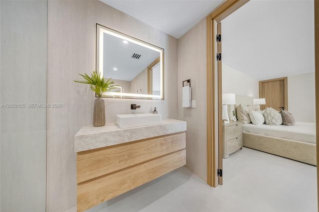 8230 SW 150th Dr, Palmetto Bay, FL 33158