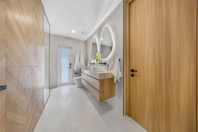 8230 SW 150th Dr, Palmetto Bay, FL 33158