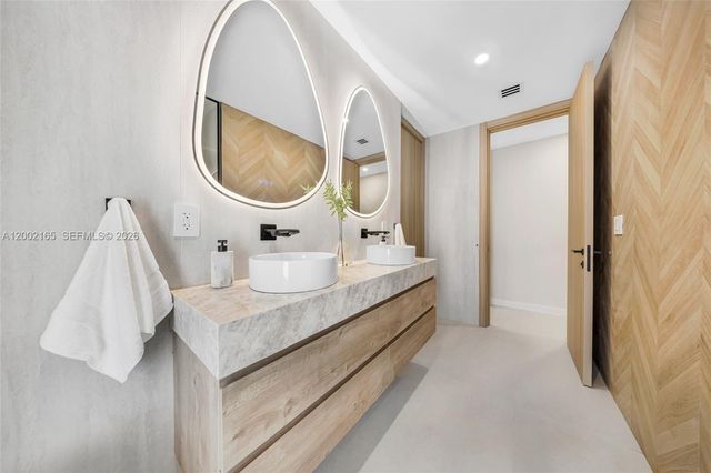 8230 SW 150th Dr, Palmetto Bay, FL 33158