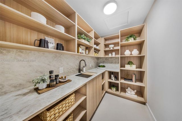 8230 SW 150th Dr, Palmetto Bay, FL 33158