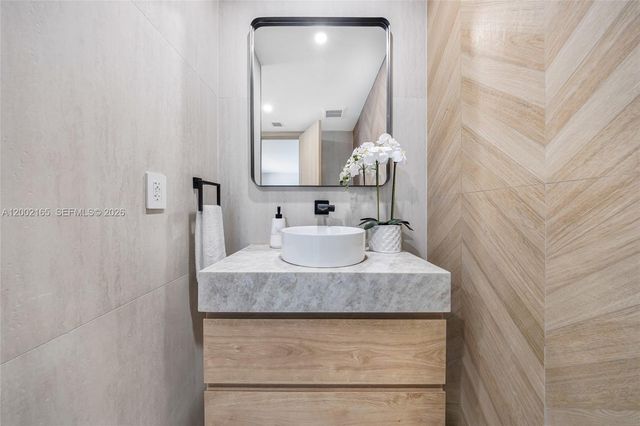 8230 SW 150th Dr, Palmetto Bay, FL 33158