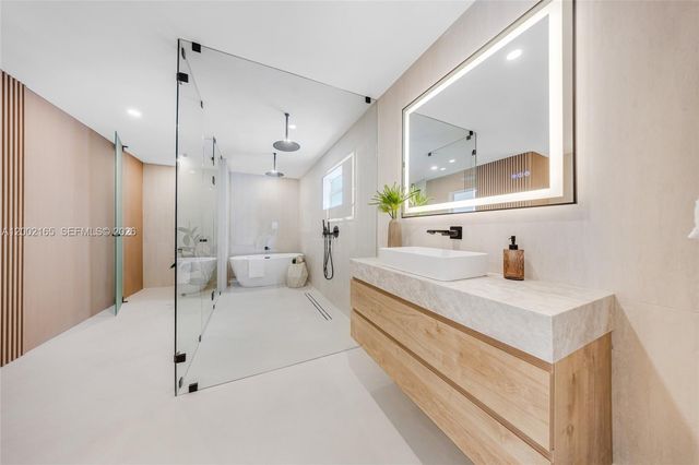 8230 SW 150th Dr, Palmetto Bay, FL 33158