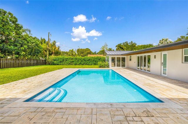 8230 SW 150th Dr, Palmetto Bay, FL 33158