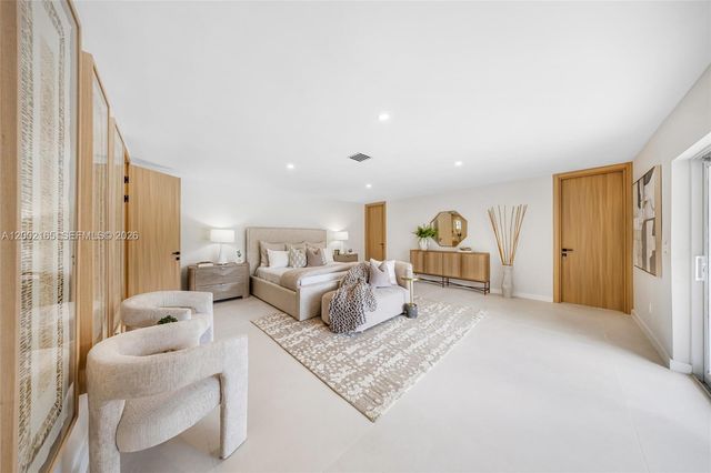 8230 SW 150th Dr, Palmetto Bay, FL 33158