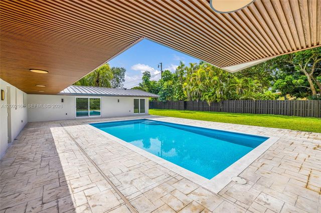 8230 SW 150th Dr, Palmetto Bay, FL 33158