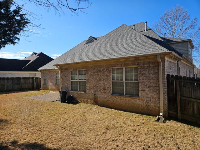 1478 LOST BROOK DR, Cordova, TN 38016