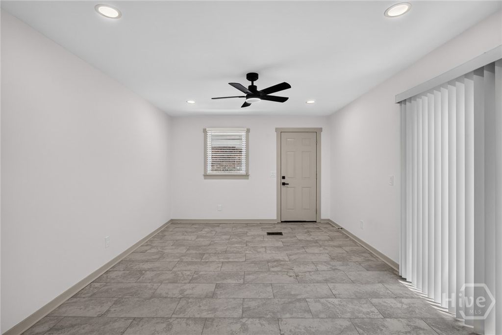 Image 18 of property listing at 631 W 45th Street, Savannah, GA 31405
