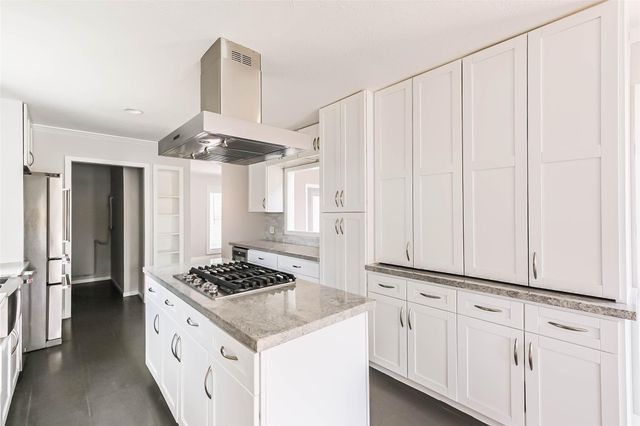 11931 Riverview Drive, Houston, TX 77077