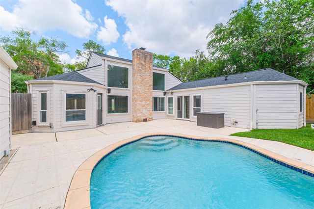 11931 Riverview Drive, Houston, TX 77077