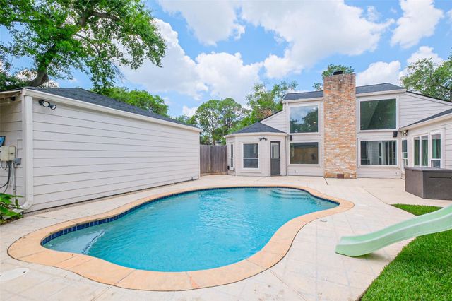 11931 Riverview Drive, Houston, TX 77077