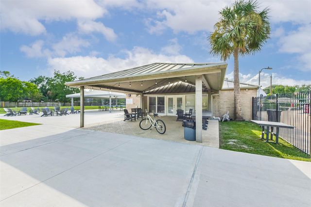 11931 Riverview Drive, Houston, TX 77077