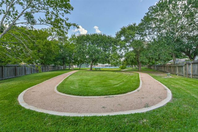 11931 Riverview Drive, Houston, TX 77077