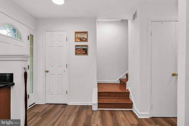 3704 PERSIMMON CIR, Fairfax, VA 22031