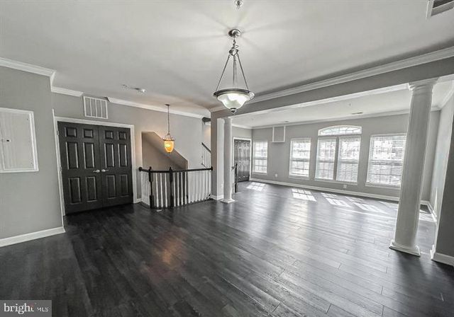 2574 EASTBOURNE DR, Woodbridge, VA 22191