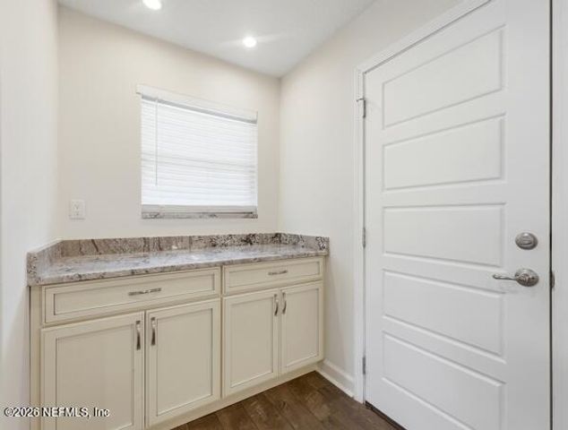 17 OAKS Drive, Jacksonville Beach, FL 32250