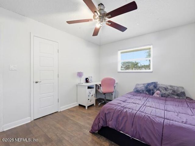 17 OAKS Drive, Jacksonville Beach, FL 32250