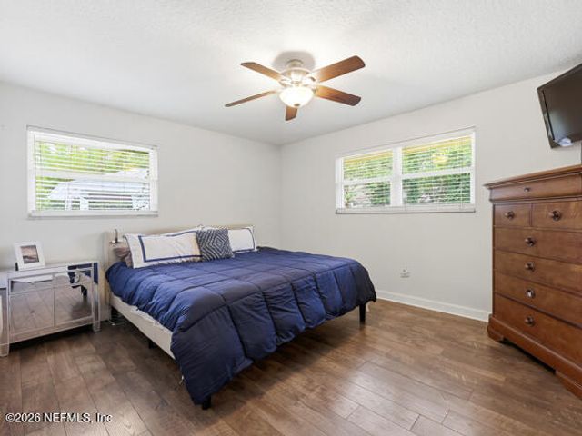 17 OAKS Drive, Jacksonville Beach, FL 32250