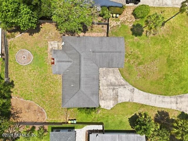 17 OAKS Drive, Jacksonville Beach, FL 32250
