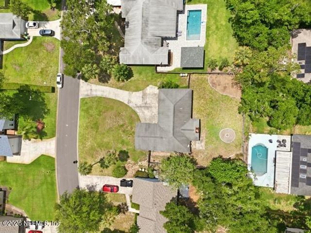 17 OAKS Drive, Jacksonville Beach, FL 32250