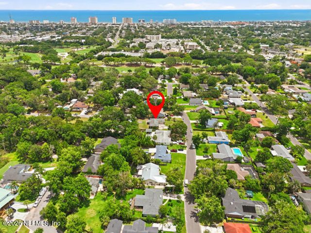 17 OAKS Drive, Jacksonville Beach, FL 32250