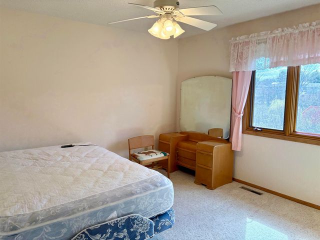 1705 NW 7th St, Minot, ND 58703
