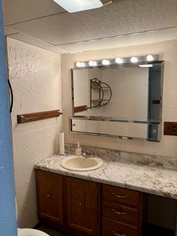 1705 NW 7th St, Minot, ND 58703