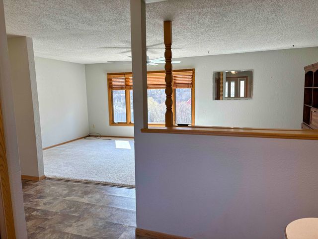 1705 NW 7th St, Minot, ND 58703
