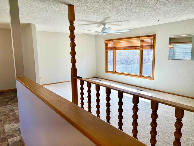 1705 NW 7th St, Minot, ND 58703
