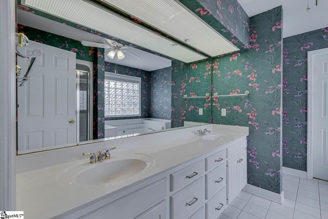 104 Camperdown Court, Easley, SC 29642