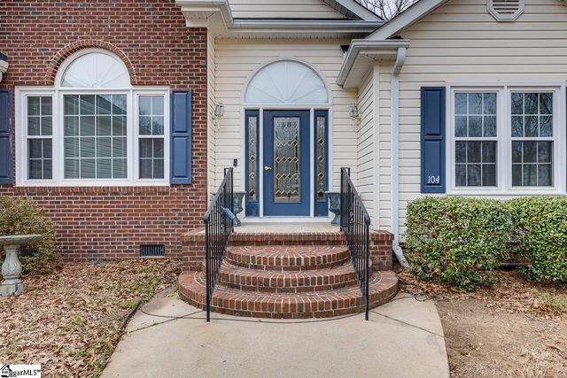 104 Camperdown Court, Easley, SC 29642