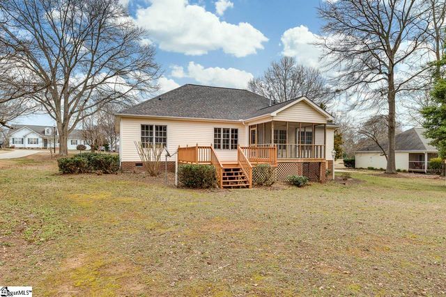 104 Camperdown Court, Easley, SC 29642
