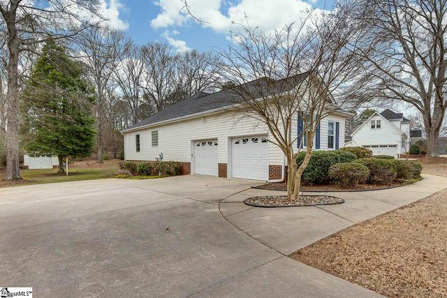 104 Camperdown Court, Easley, SC 29642