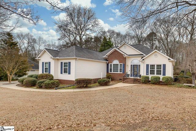 104 Camperdown Court, Easley, SC 29642