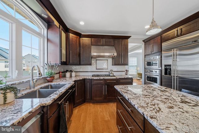 4 BERNADETTE CIRCLE, Monmouth Junction, NJ 08852