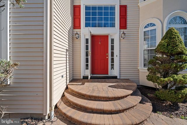 4 BERNADETTE CIRCLE, Monmouth Junction, NJ 08852