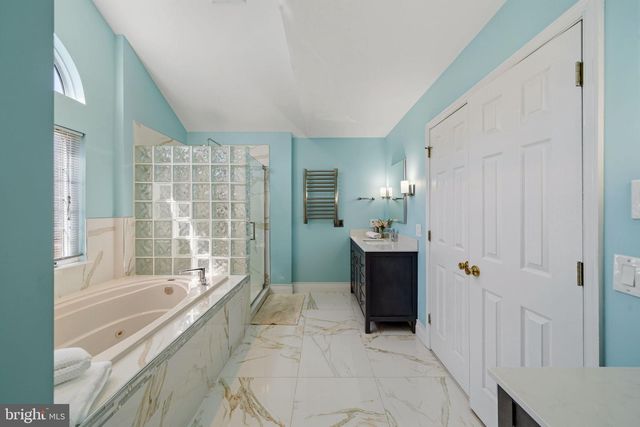 4 BERNADETTE CIRCLE, Monmouth Junction, NJ 08852