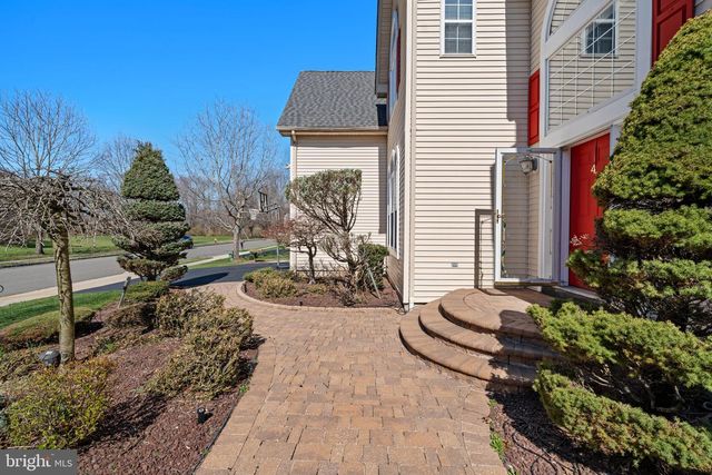 4 BERNADETTE CIRCLE, Monmouth Junction, NJ 08852