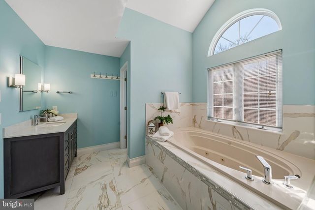 4 BERNADETTE CIRCLE, Monmouth Junction, NJ 08852