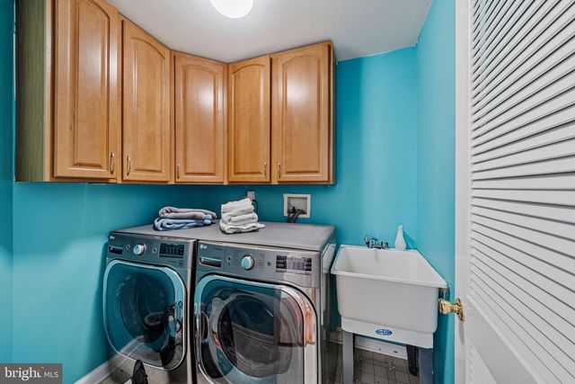 4 BERNADETTE CIRCLE, Monmouth Junction, NJ 08852