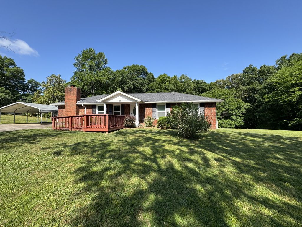 75 Towering Oaks Dr, Tennessee Ridge, TN 37178