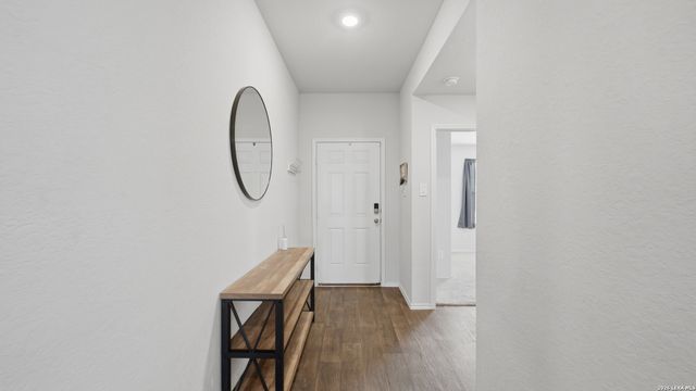 925 Nodding Nixie, Seguin, TX 78155