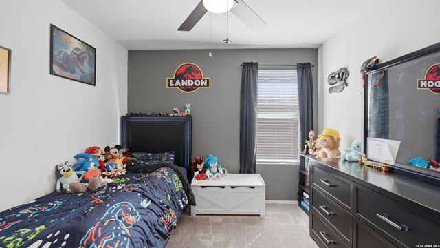 925 Nodding Nixie, Seguin, TX 78155