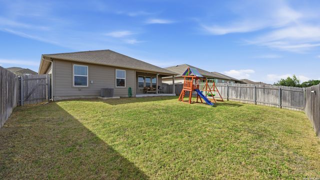 925 Nodding Nixie, Seguin, TX 78155