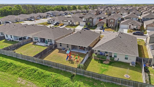 925 Nodding Nixie, Seguin, TX 78155