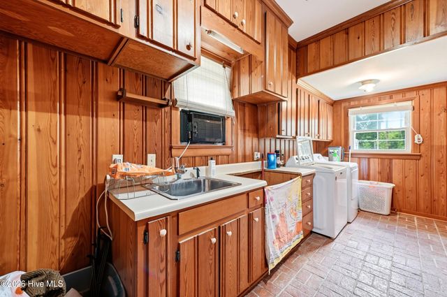 5237 Bell Williams Road, Currie, NC 28435