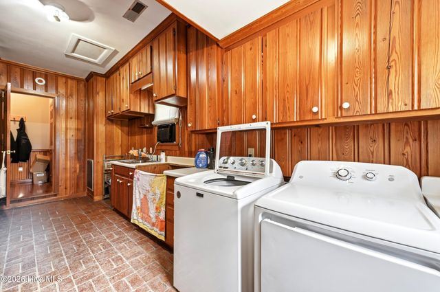 5237 Bell Williams Road, Currie, NC 28435
