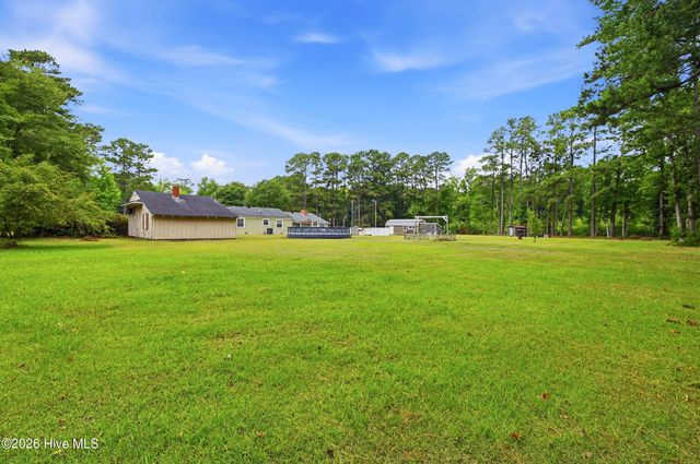 5237 Bell Williams Road, Currie, NC 28435