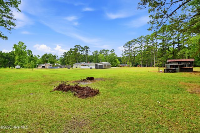 5237 Bell Williams Road, Currie, NC 28435
